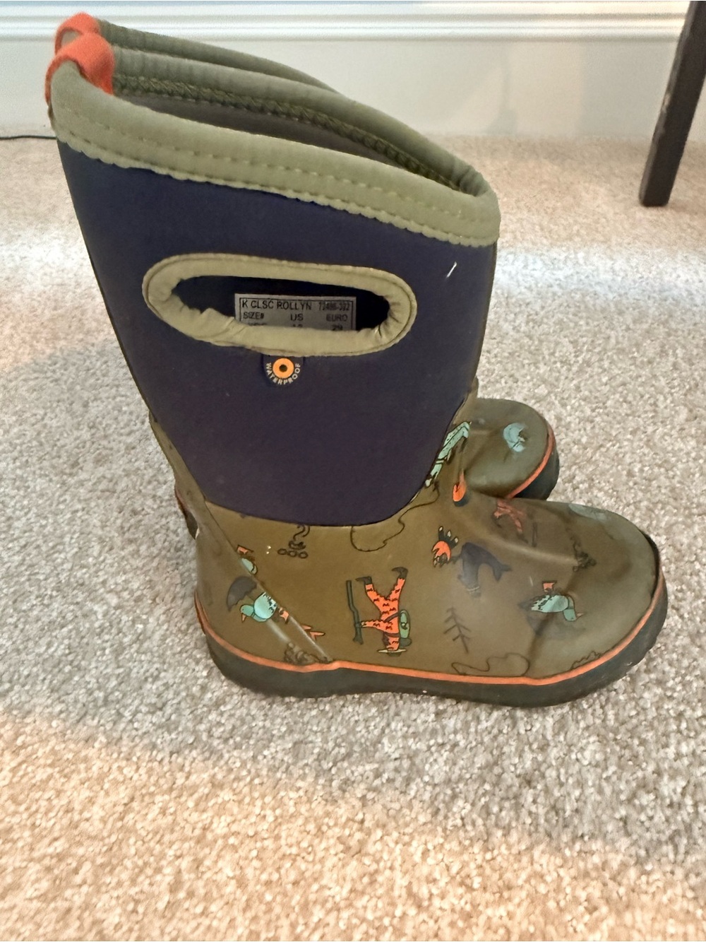 Bogs Kids Size 12 snow waterproof insulated boots